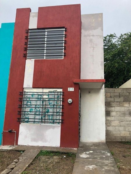 Foto Casa en Venta en Puertas del Llano, Lagos de Moreno, Jalisco - $ 728.000 - CAV285244 - BienesOnLine