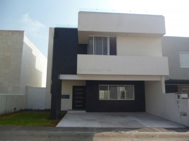 Foto Casa en Venta en CUMBRES DEL LAGO JURIQUILLA, Juriquilla, Queretaro Arteaga - $ 2.790.000 - CAV135384 - BienesOnLine