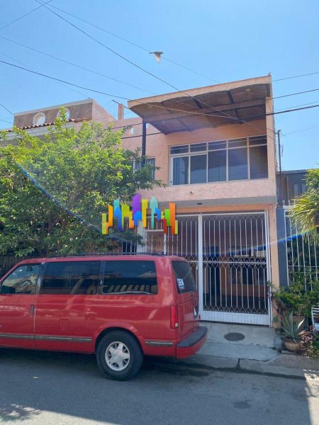 Casa en Venta en AARON JOAQUIN Guadalajara, Jalisco