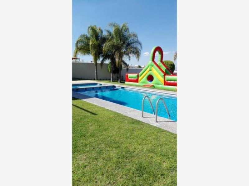 Foto Casa en Venta en Paseo del Marques, , Queretaro Arteaga - $ 3.150.000 - CAV195135 - BienesOnLine