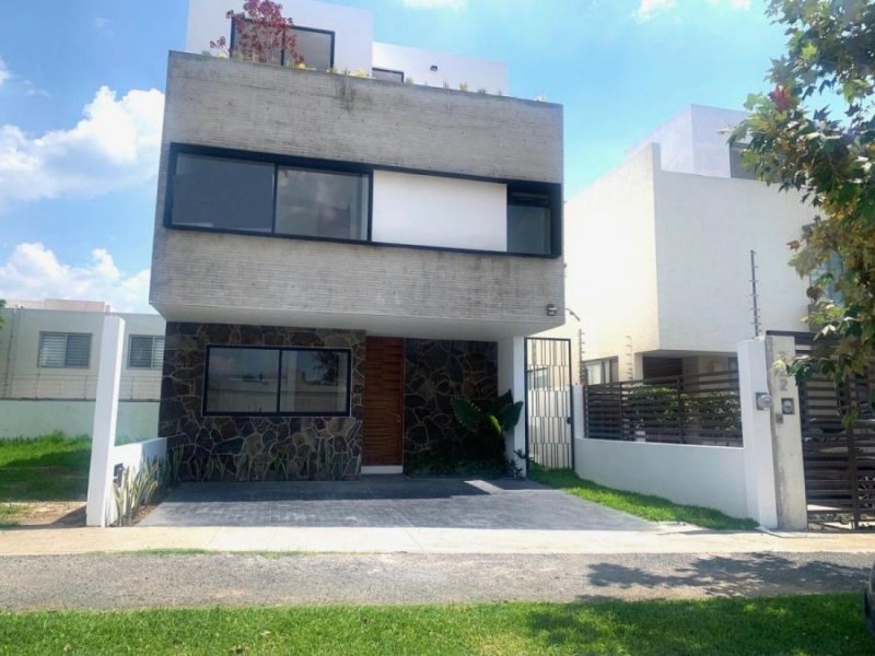 Foto Casa en Venta en Bosques Vallarta, Zapopan, Jalisco - $ 6.490.000 - CAV342130 - BienesOnLine