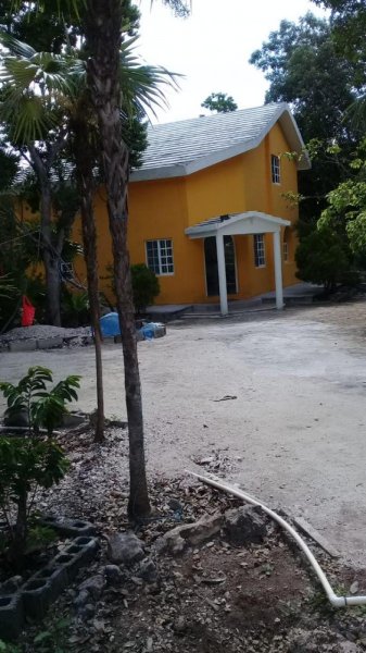 Casa en Venta en Colegios Alfredo V. Bonfil, Quintana Roo