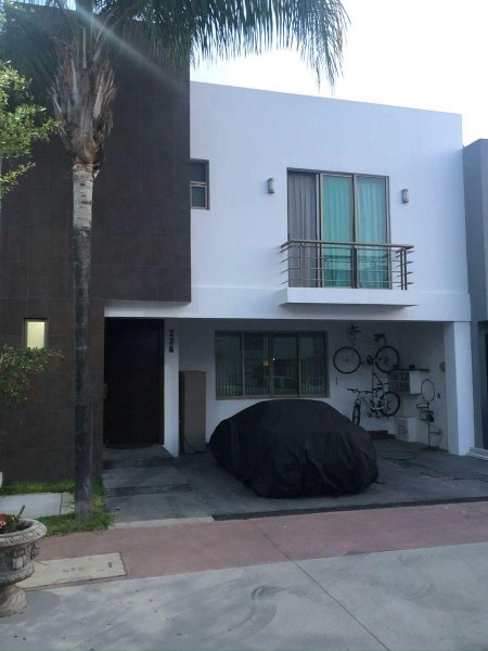 Casa en Venta en SOLARES RESIDENCIAL Zapopan, Jalisco