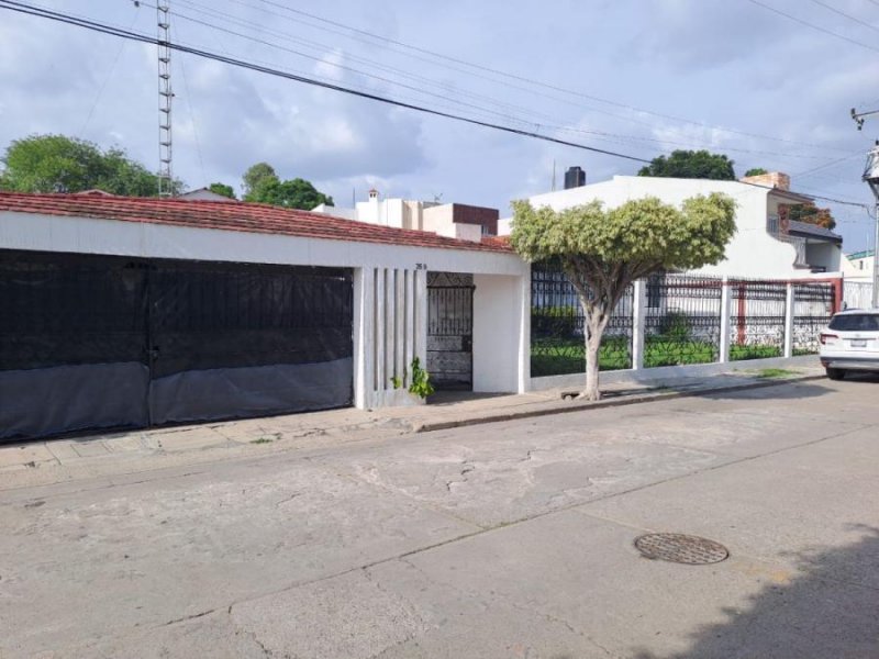 Casa en Venta en Colonia Las Plazas Irapuato, Guanajuato