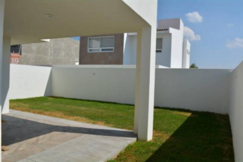 Foto Casa en Venta en Lomas de Juriquilla, Santiago de Querétaro, Queretaro Arteaga - $ 2.998.000 - CAV171545 - BienesOnLine