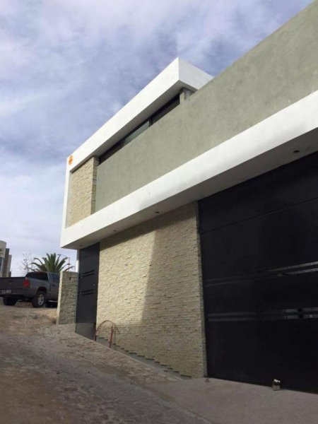 Foto Casa en Venta en LOMAS DEL TEC, San Luis Potosí, San Luis Potosi - $ 4.500.000 - CAV152806 - BienesOnLine