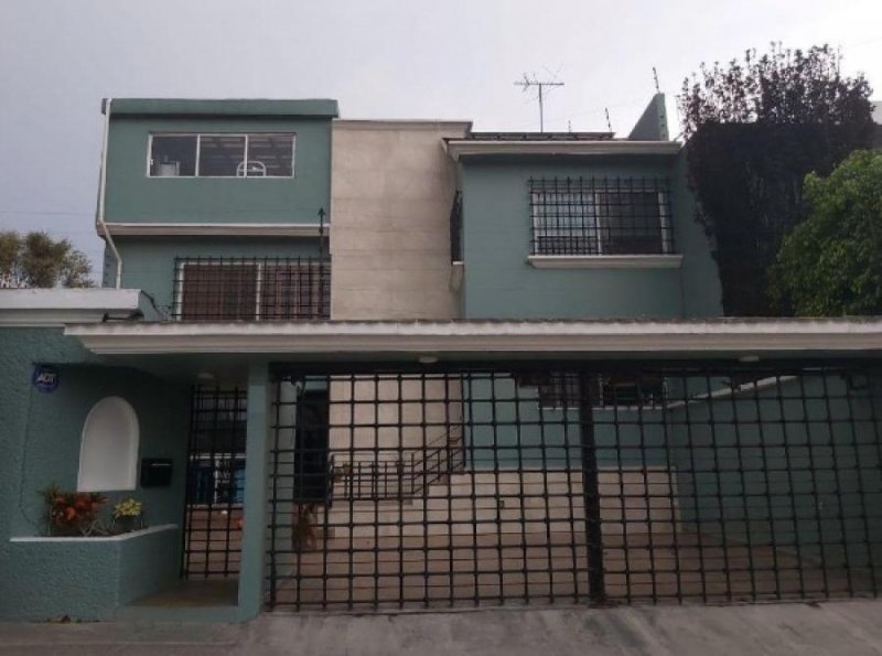 Casa en Venta en Ciudad Satelite Naucalpan de Juárez, Mexico