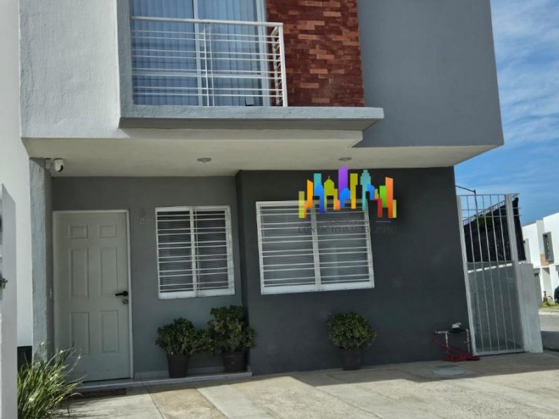 Casa en Venta en PARQUES DE TESISTAN Zapopan, Jalisco