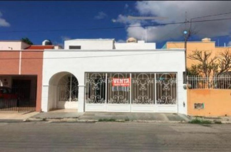 Foto Casa en Venta en PASEO DE PENSIONES, Mérida, Yucatan - $ 1.449.999 - CAV294661 - BienesOnLine