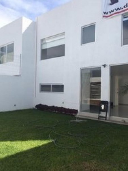 Foto Casa en Venta en Juriquilla, Santiago de Querétaro, Queretaro Arteaga - $ 3.500.000 - CAV157916 - BienesOnLine