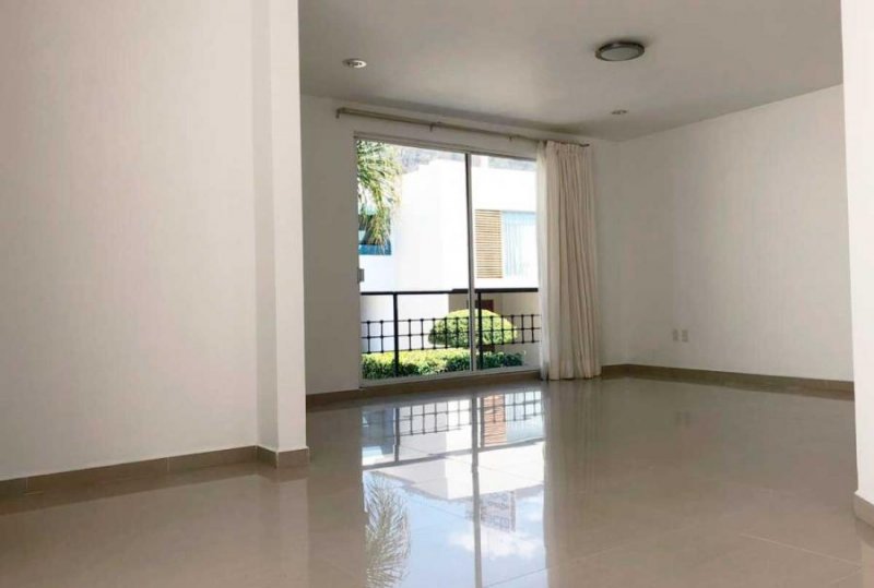 CASA EN VENTA EN REAL MIL CUMBRES, MORELIA