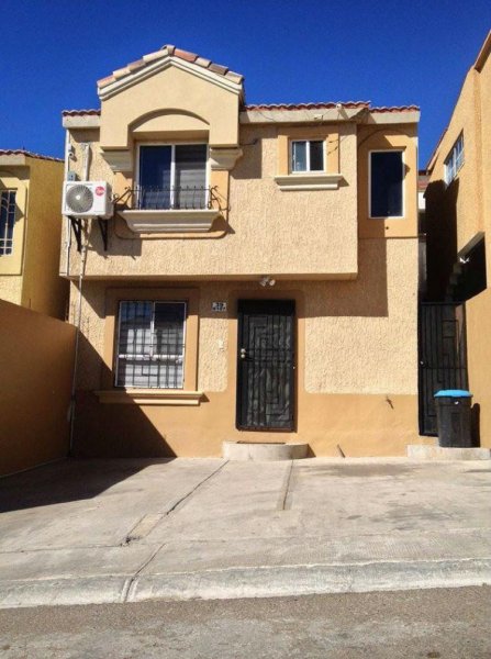 Foto Casa en Venta en Santa Fe 3ra Sección, Tijuana, Baja California - $ 1.400.000 - CAV231911 - BienesOnLine