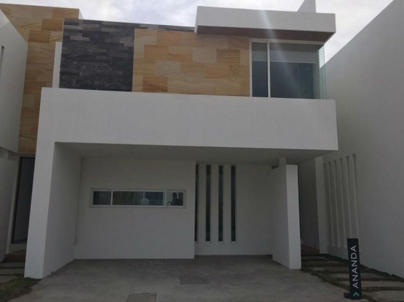 Foto Casa en Venta en VILLA MAGNA, San Luis Potosí, San Luis Potosi - $ 2.953.328 - CAV148437 - BienesOnLine