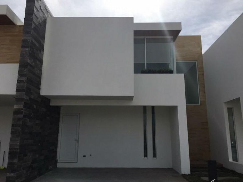 Foto Casa en Venta en VILLA MAGNA, San Luis Potosí, San Luis Potosi - $ 1.980.000 - CAV148440 - BienesOnLine