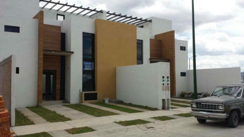 Foto Casa en Venta en VILLA MAGNA, San Luis Potosí, San Luis Potosi - $ 1.850.000 - CAV128580 - BienesOnLine