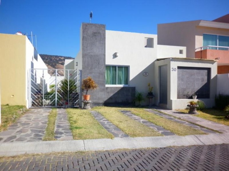 Foto Casa en Venta en Villas de Santa Anita, Tlajomulco de Zúñiga, Jalisco - $ 1.550.000 - CAV89493 - BienesOnLine