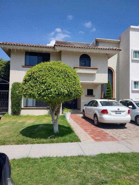 Casa en Venta en San Antonio de Ayala Irapuato, Guanajuato