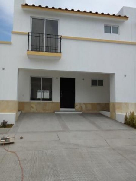 Casa en Venta en Fraccionamiento Montalva Irapuato, Guanajuato