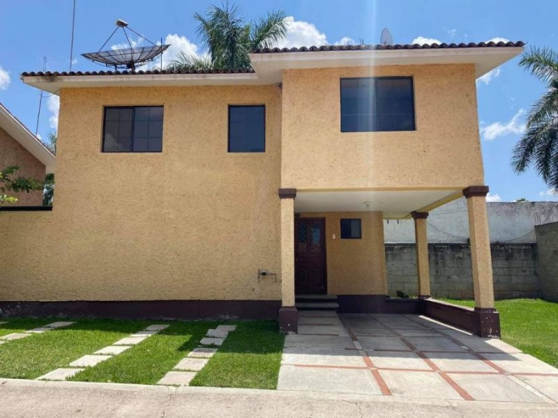 Foto Casa en Venta en Fraccionamiento Villas de Irapuato, Irapuato, Guanajuato - $ 3.400.000 - CAV185005 - BienesOnLine