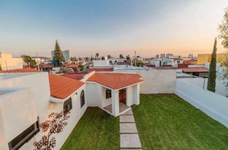 Foto Casa en Venta en Juriquilla, Santiago de Querétaro, Queretaro Arteaga - $ 7.500.000 - CAV285736 - BienesOnLine