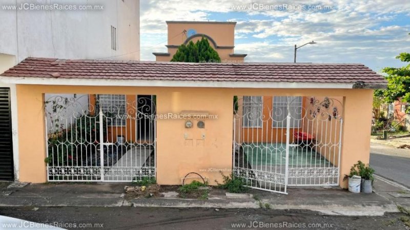 Foto Casa en Venta en Palma Real, Veracruz, Veracruz - $ 840.000 - CAV358049 - BienesOnLine