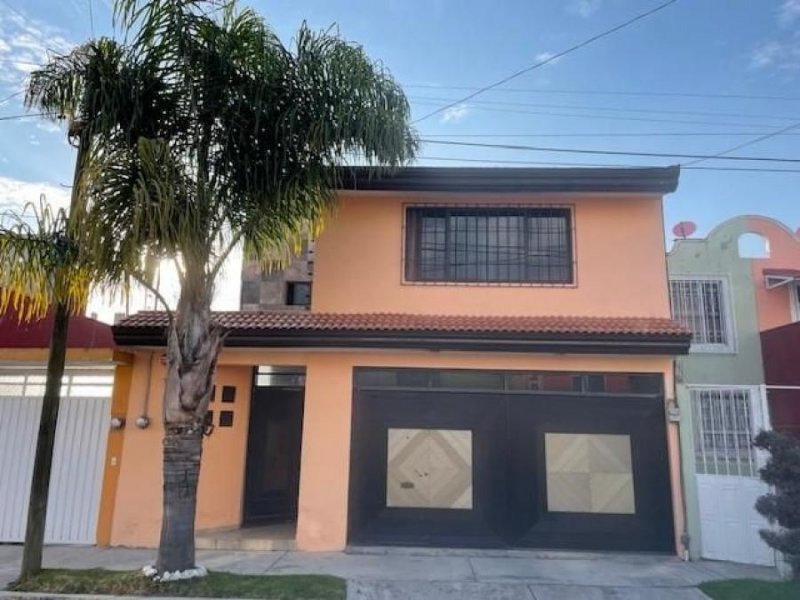 Casa en Venta en Bosques de Amalucan Galaxia Puebla, Puebla