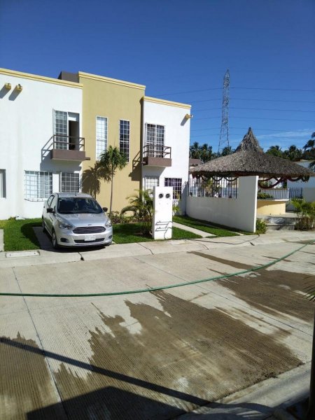 Foto Casa en Venta en Real del Palmar, Acapulco de Juárez, Guerrero - $ 920.000 - CAV322928 - BienesOnLine