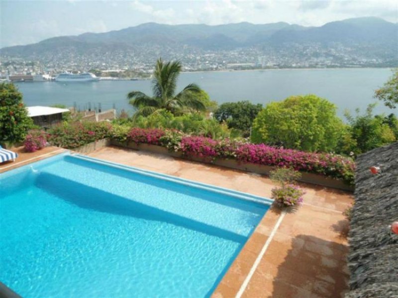 Foto Casa en Venta en Fracc. Las Playas, Acapulco de Juárez, Guerrero - U$D 700.000 - CAV57350 - BienesOnLine