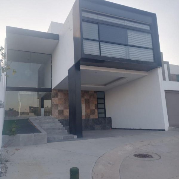 Casa en Venta en Porta Fontana León de los Aldama, Guanajuato