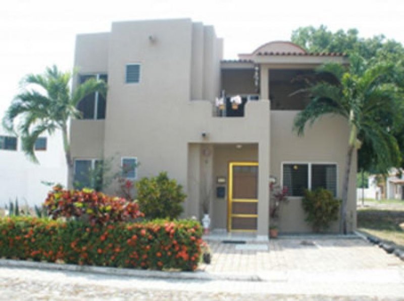 Foto Casa en Venta en La Joya Residencial, Manzanillo, Colima - U$D 124.500 - CAV70628 - BienesOnLine