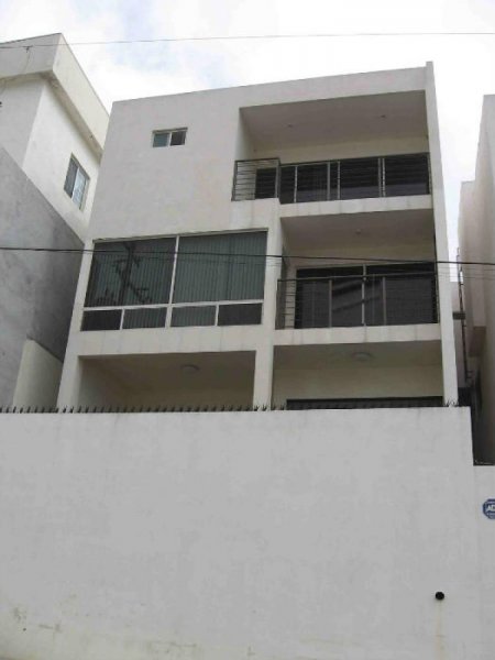 Foto Casa en Venta en PEDREGAL LA SILLA, MONTERREY NUEVO LEÓN, Monterrey, Nuevo Leon - $ 2.510.000 - CAV79560 - BienesOnLine