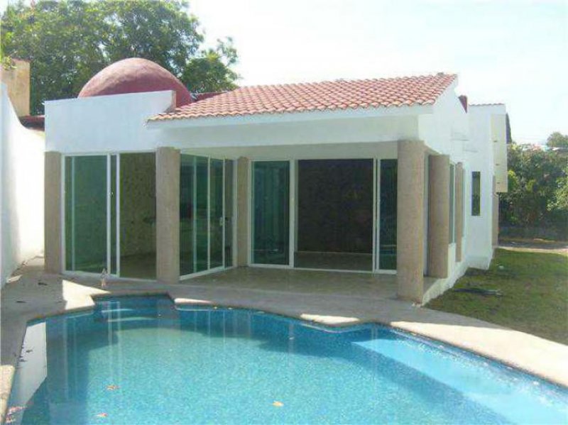 Foto Casa en Venta en Oaxtepec, Morelos - $ 2.150.000 - CAV70054 - BienesOnLine