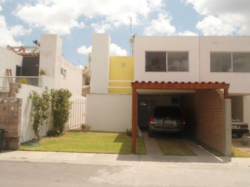 Foto Casa en Venta en POZOS, San Luis Potosí, San Luis Potosi - $ 930.000 - CAV58023 - BienesOnLine