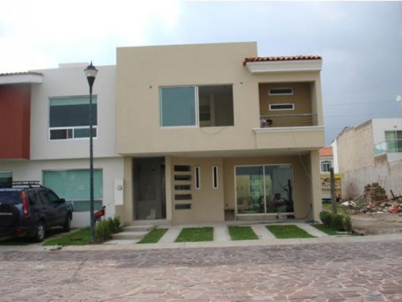 Foto Casa en Venta en Santa Anita, Tlajomulco de Zúñiga, Jalisco - $ 2.100.000 - CAV50681 - BienesOnLine