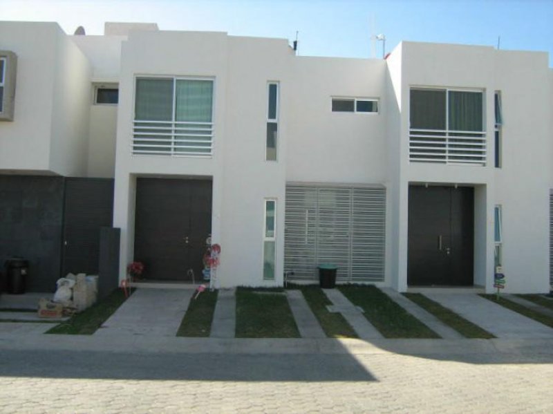 Foto Casa en Venta en Casa Fuerte, Zapopan, Jalisco - $ 1.550.000 - CAV58485 - BienesOnLine