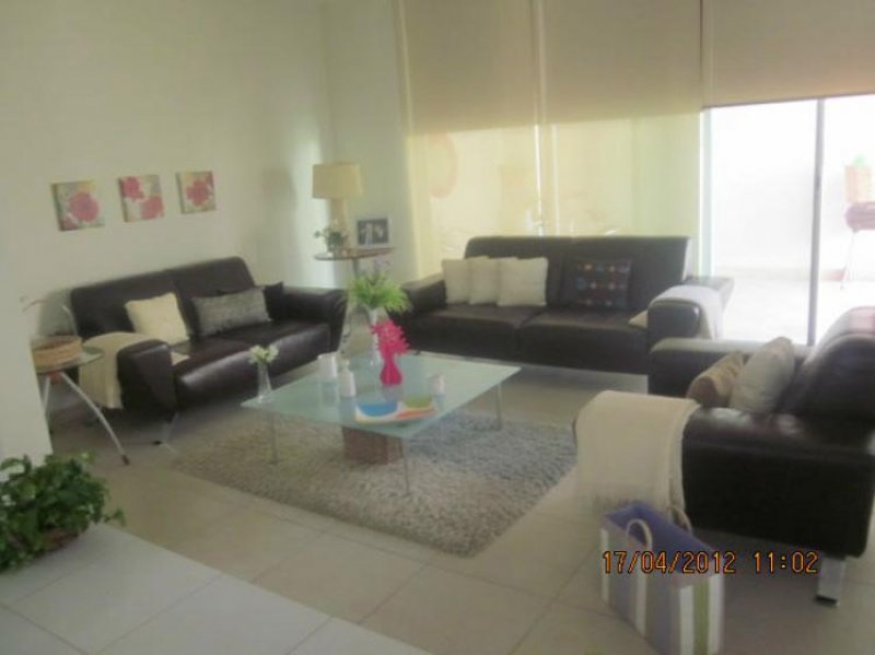 Foto Casa en Venta en Fraccionamiento Jardín Real, Zapopan, Jalisco - $ 2.600.000 - CAV58496 - BienesOnLine