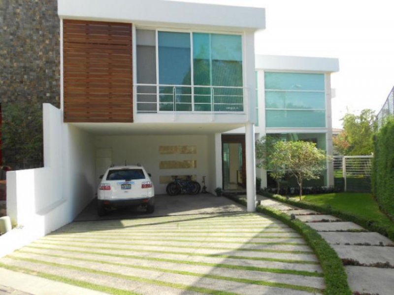 Foto Casa en Venta en Santa Fe, Zapopan, Jalisco - $ 9.650.000 - CAV66043 - BienesOnLine