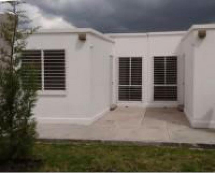 Foto Casa en Venta en FRACCIONAMIENTO VIÑEDOS, Santiago de Querétaro, Queretaro Arteaga - $ 500.000 - CAV144344 - BienesOnLine