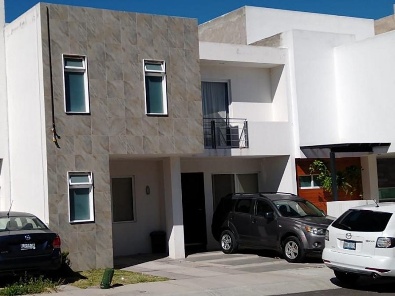 Foto Casa en Venta en Juriquilla, Santiago de Querétaro, Queretaro Arteaga - $ 4.300.000 - CAV287271 - BienesOnLine