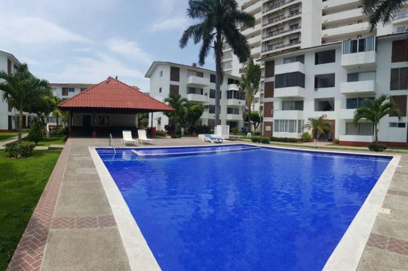 Foto Departamento en Venta en Condominio La Marina, Puerto Vallarta, Jalisco - $ 1.250.000 - DEV169083 - BienesOnLine