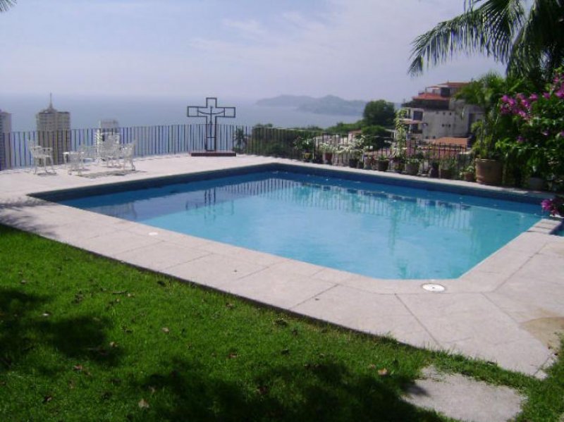 Foto Casa en Venta en FRACC. CONDESA, Acapulco de Juárez, Guerrero - $ 8.000.000 - CAV167730 - BienesOnLine