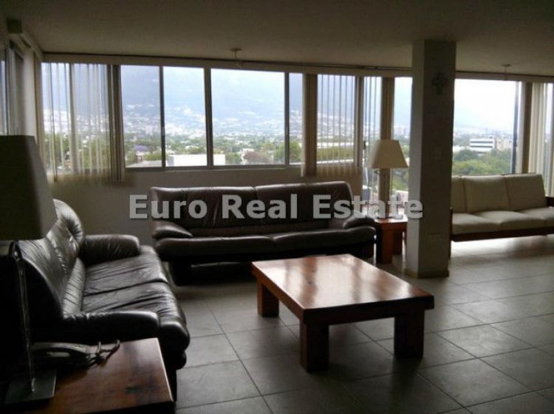 Foto Departamento en Venta en Fuentes del Valle, San Pedro Garza García, Nuevo Leon - $ 2.950.000 - DEV123765 - BienesOnLine