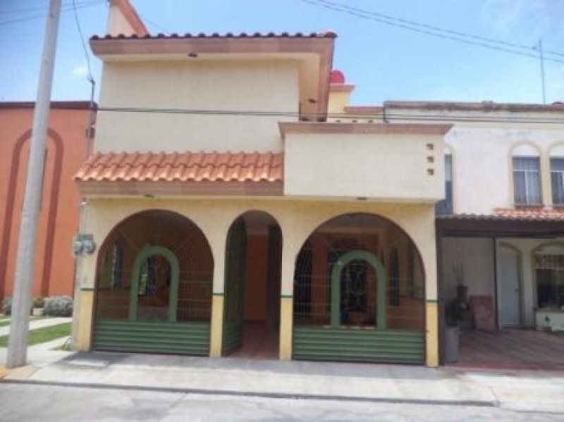 Foto Casa en Renta en VILLAS DE IRAPUATO, Irapuato, Guanajuato - $ 10.000 - CAR75176 - BienesOnLine