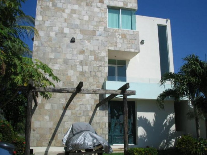 Foto Casa en Venta en MAYAN ISLAND, Acapulco de Juárez, Guerrero - $ 4.500.000 - CAV2177 - BienesOnLine