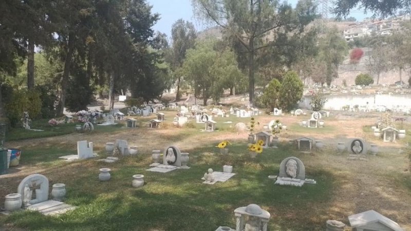 El Santuario lote cuádruple parte baja servicios Jardines del Recuerdo