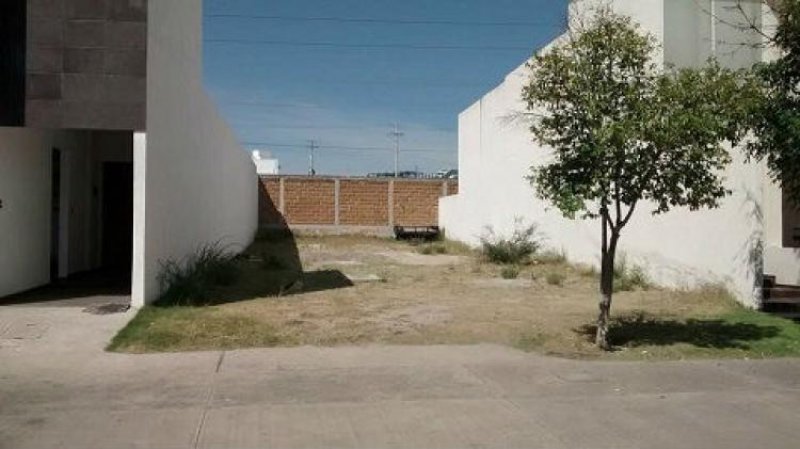 Foto Terreno en Venta en VILLANTIGUA, San Luis Potosí, San Luis Potosi - $ 4.900.000 - TEV128249 - BienesOnLine