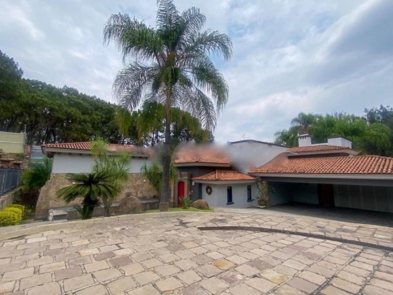 Casa en Venta en Atlas Colomos Zapopan, Jalisco