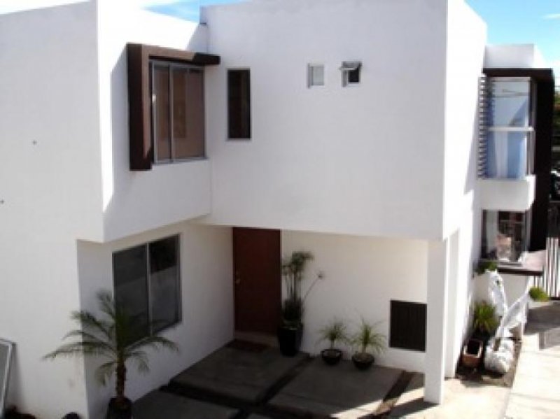 Foto Casa en Venta en PRIVADA DACITA, San Luis Potosí, San Luis Potosi - $ 1.050.000 - CAV21974 - BienesOnLine