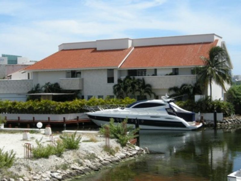 Foto Casa en Venta en ISLA DORADA, Cancún, Quintana Roo - U$D 2.750.000 - CAV38735 - BienesOnLine