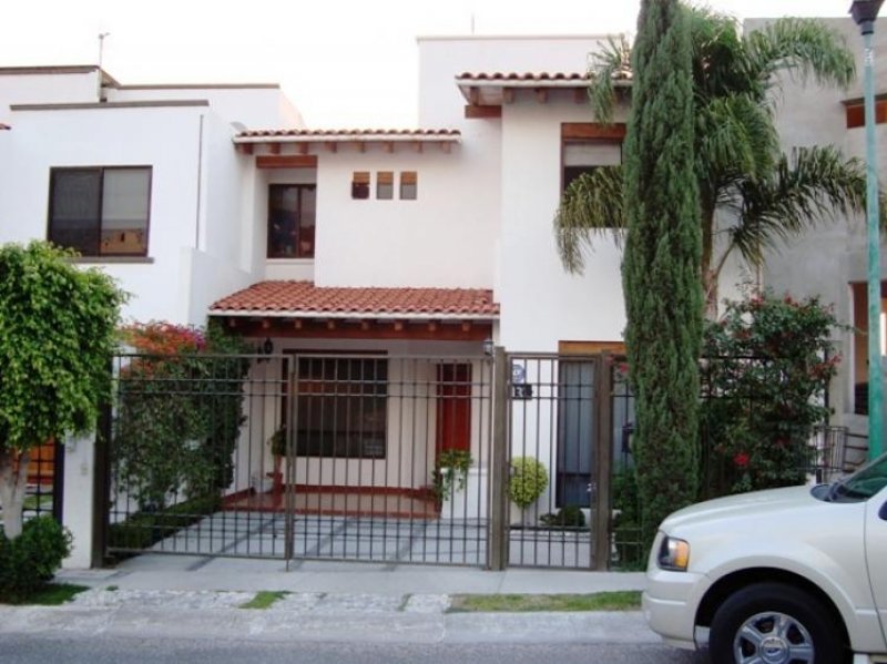 Foto Casa en Venta en Arboledas del parque, Santiago de Querétaro, Queretaro Arteaga - $ 1.890.000 - CAV21598 - BienesOnLine